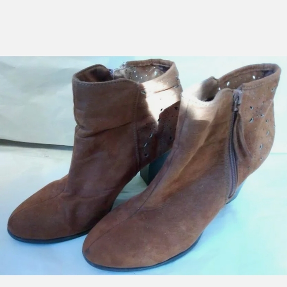 American Eagle Cut-Out Block Heel Booties Boots 10 Boho Hippie Festival Brown - Picture 2 of 6